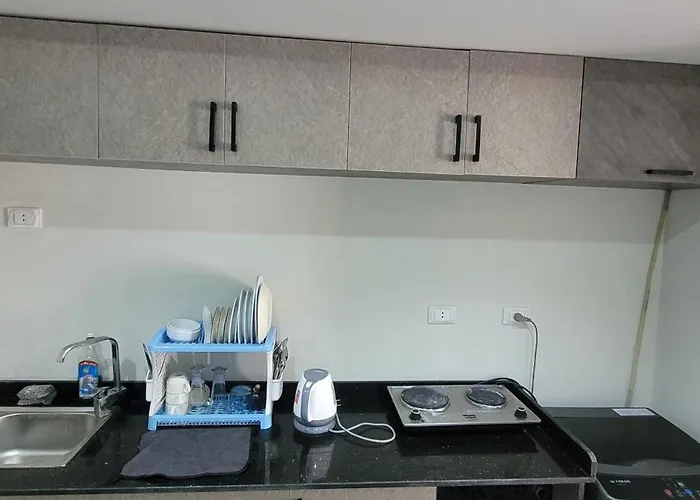 Excellent 5 Minutes From Downtown, Front Free Wifi Apartment