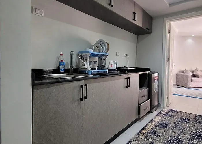 Excellent 5 Minutes From Downtown, Front Free Wifi Apartment